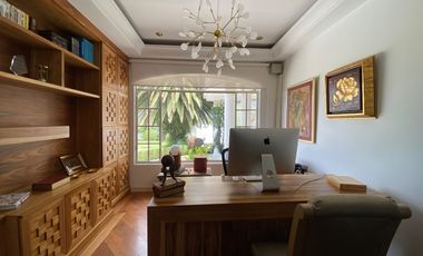 CASA DE LUJO DE UNA PLANTA EN URB PRIVADA CUMBAYA (PROX RUTA VIVA)