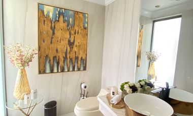 CASA DE LUJO DE UNA PLANTA EN URB PRIVADA CUMBAYA (PROX RUTA VIVA)