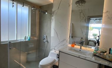CASA DE LUJO DE UNA PLANTA EN URB PRIVADA CUMBAYA (PROX RUTA VIVA)