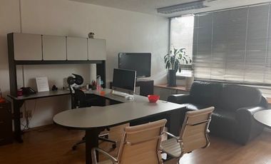 EDIFICIO DE OFICINAS DE TRES NIVELES,  CON EXCELENTE UBICACIÓN