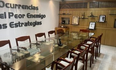 EDIFICIO DE OFICINAS DE TRES NIVELES,  CON EXCELENTE UBICACIÓN