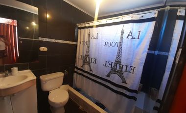 AMPLIA CASA ESQUINA DE UN PISO EN CONDOMINIO CERRADO , CENTRO DE ALGARROBO