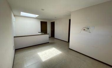 CASA EN RENTA VALLE DE LAS FUENTES, MODELO ENCINO, CALIMAYA, CERCA METEPEC