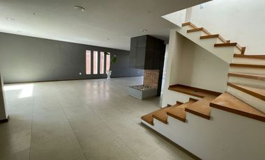 CASA EN RENTA VALLE DE LAS FUENTES, MODELO ENCINO, CALIMAYA, CERCA METEPEC