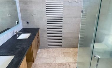 CASA EN VENTA EN LAS CAÑADAS