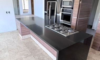 CASA EN VENTA EN LAS CAÑADAS
