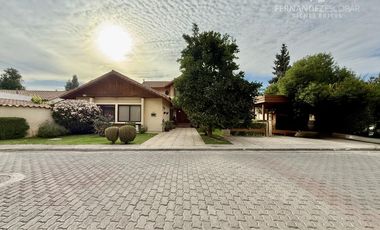 LOS ANDES - VENDE CASA 4D 3B PISCINA - COND. EL ENCANTO