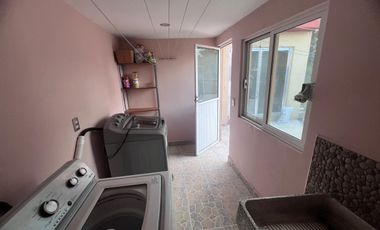 BONITA CASA EN VENTA CON UN ESPACIO INDEPENDIENTE