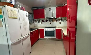 BONITA CASA EN VENTA CON UN ESPACIO INDEPENDIENTE