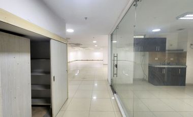 OFICINA EN VENTA   EN VENTA SECTOR CENTRO COMERCIAL Y  EMPREARIAL