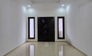 Rumah baru design classic  modern di duren sawit jakarta timur