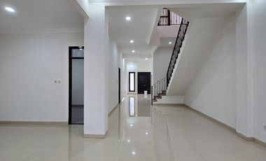 Rumah baru design classic  modern di duren sawit jakarta timur