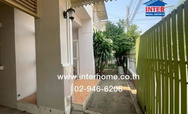 2-storey twin house, 37 sq m., Baan Fah Piyarom Village, Soi 8, Lotus Soi (Lam Luk Ka Khlong 6), Lam Luk Ka Road, Lam Luk Ka, Pathum Thani