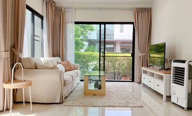 Elegant English-style house with quality society Britannia Bangna-Suvarnabhumi project Km.26 Luxury village, fully decorated Meet all lifestyles Locat