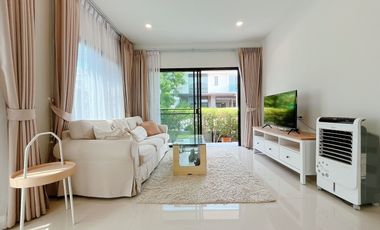 Elegant English-style house with quality society Britannia Bangna-Suvarnabhumi project Km.26 Luxury village, fully decorated Meet all lifestyles Locat