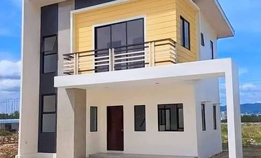 Pre-selling 2-Storey Single Attached House in Looc, Lapu-lapu City