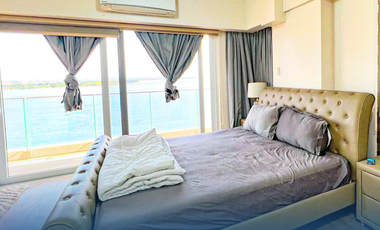 Rush Sale 3 Bedroom Unit in Oak Harbor Residences Pasay City