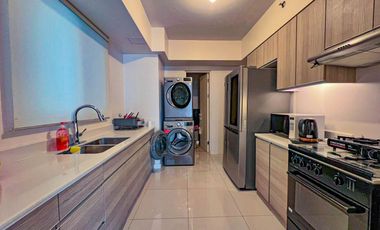 Rush Sale 3 Bedroom Unit in Oak Harbor Residences Pasay City