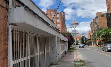 Se vende lote en el barrio Carolina Bogotá, D.C.