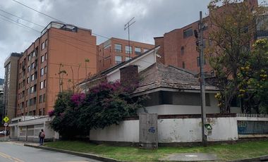 Se vende lote en el barrio Carolina Bogotá, D.C.