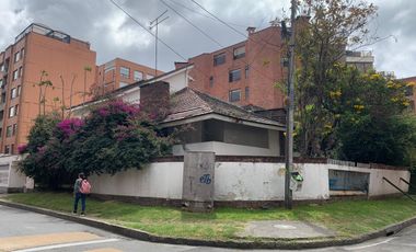 Se vende lote en el barrio Carolina Bogotá, D.C.