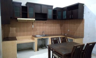 Rumah Mewah Lingkungan Perumahan dekat Jalan Magelang