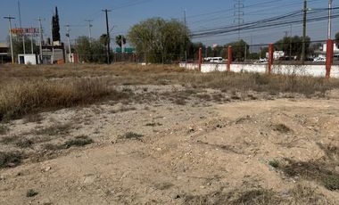 Terreno comercial en venta en Blvd. Fundadores Saltillo, Coahuila