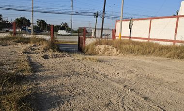 Terreno comercial en venta en Blvd. Fundadores Saltillo, Coahuila