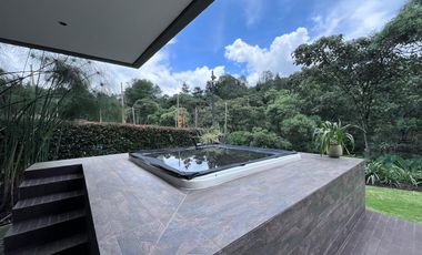 Casa  en arriendo, Loma del Escobero, Envigado, Antioquia