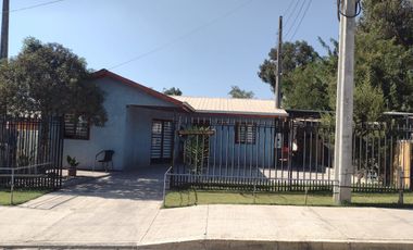 Casa con terreno para uso Comercial, Taller o Bodega