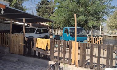 Casa con terreno para uso Comercial, Taller o Bodega
