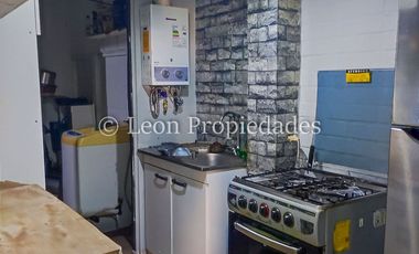 Leon Propiedades vende casa en Curacaví Centro.