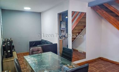 Leon Propiedades vende casa en Curacaví Centro.