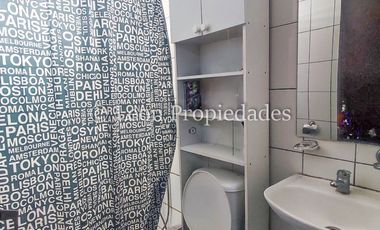 Leon Propiedades vende casa en Curacaví Centro.