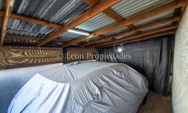 Leon Propiedades vende casa en Curacaví Centro.