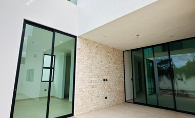 Casa en venta entrega inmediata de dos pisos y 4 recamaras con alberca privada