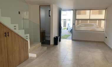 RENTA CASA EN CONDOMINIO R. GARDEN Y JARDÍN RES. ELEMENTO PUEBLA CAS_5115 PUE/PC