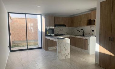 RENTA CASA EN CONDOMINIO R. GARDEN Y JARDÍN RES. ELEMENTO PUEBLA CAS_5115 PUE/PC