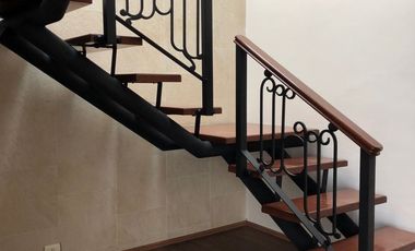 Casa en Venta Toluca colónia Cuauhtémoc acceso a dos calles, a 5 min del centro histórico. Salida rápida CDMX. Uso mixto Comercial y Habitacional