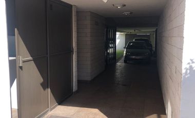Casa en Venta Toluca colónia Cuauhtémoc acceso a dos calles, a 5 min del centro histórico. Salida rápida CDMX. Uso mixto Comercial y Habitacional