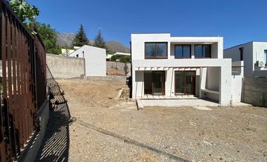 Casa nueva 4D 4B 140M2 Arboretum / Peñalolén
