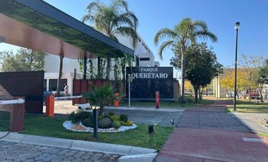 TERRENO EN CLUSTER CON ALBERCA PARQUE QUERÉTARO LOMAS DE ANGELÓPOLIS