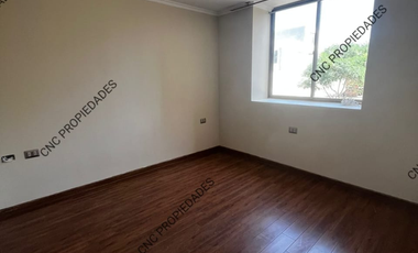En venta departamento sin muebles, amplio.