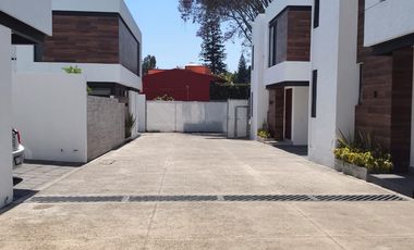 CASA NUEVA EN CONDOMINIO COLONIA LOS ACTORES.
