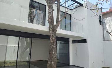 CASA NUEVA EN CONDOMINIO COLONIA LOS ACTORES.
