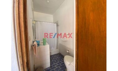 Venta De Casa A Precio De Terreno En Urb. Miraflores // ID: 1135443