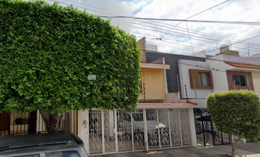 CASA DE OPORTUNIDAD EN GUADALAJARA DE REMATE BANCARIO POR CRUZ DEL SUR, JARDINES DE SAN JOSE