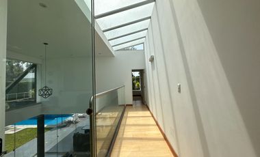 Hermosa casa  con piscina y arquitectura de lujo 🏡💎