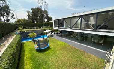 Hermosa casa  con piscina y arquitectura de lujo 🏡💎