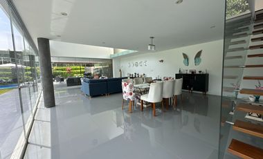 Hermosa casa  con piscina y arquitectura de lujo 🏡💎